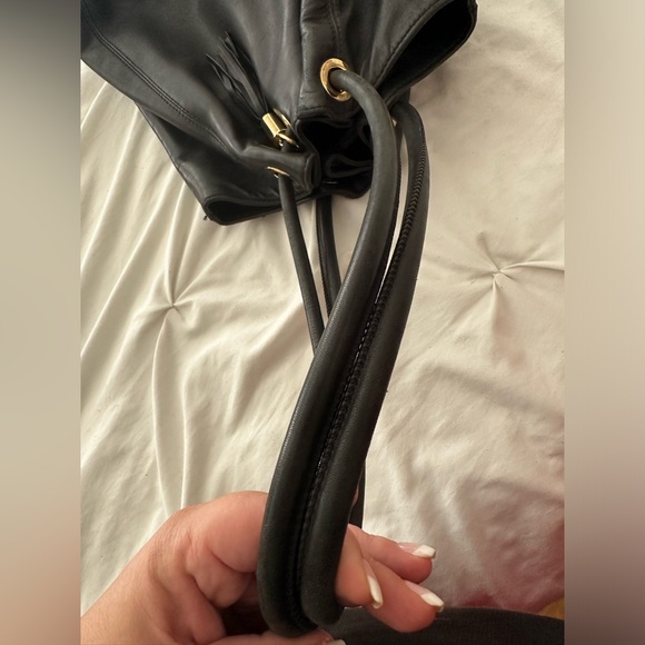 MICHAEL Michael Kors Black Pebbled Leather Medium East West Ring Tote Bag - Picture 5 of 9